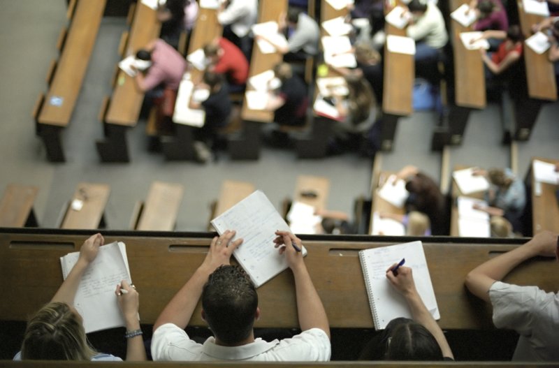 The right choice reasons to pursue a college degree.jpg